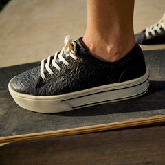 Skylar Shoe - Women