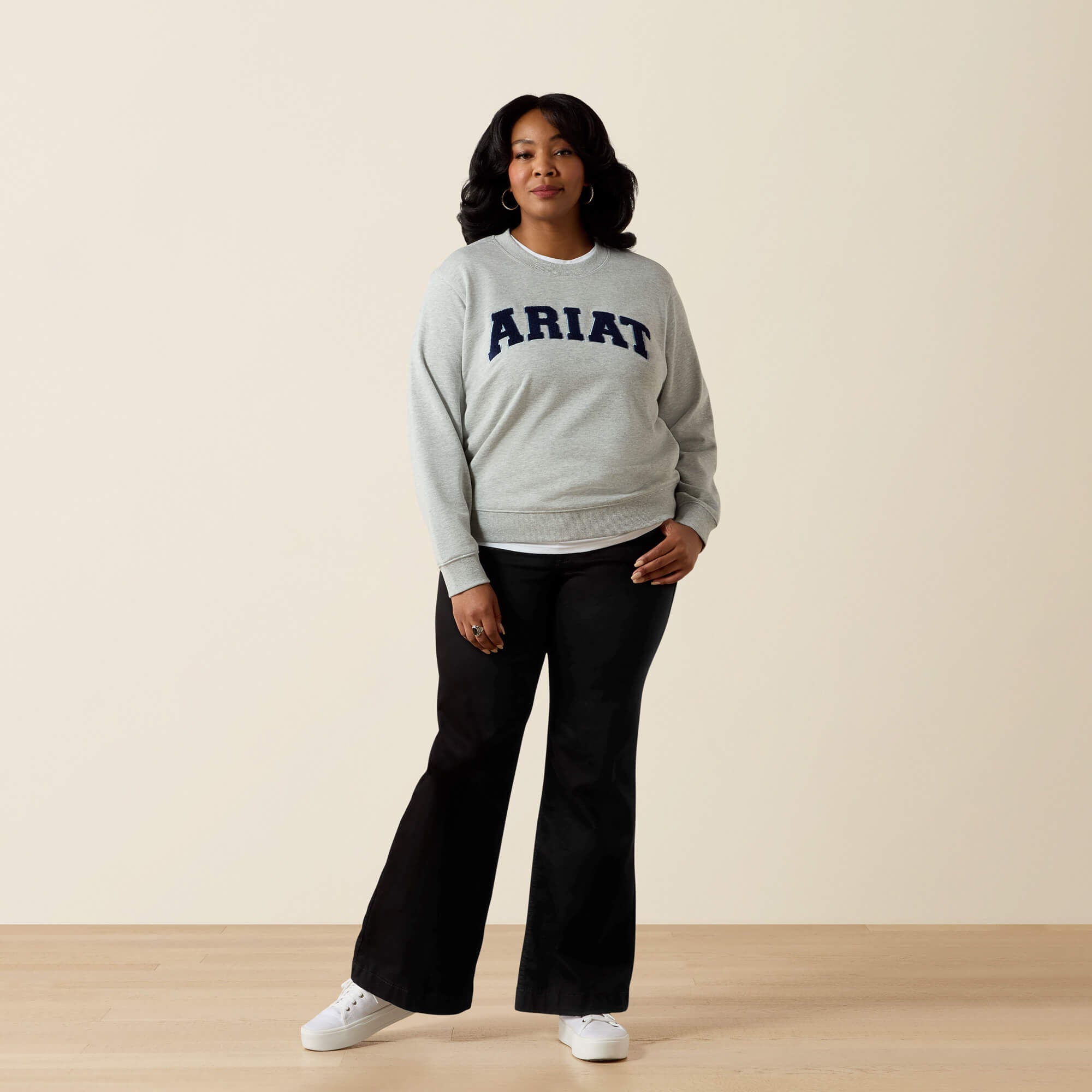Essential Crew Sweatshirt - Women