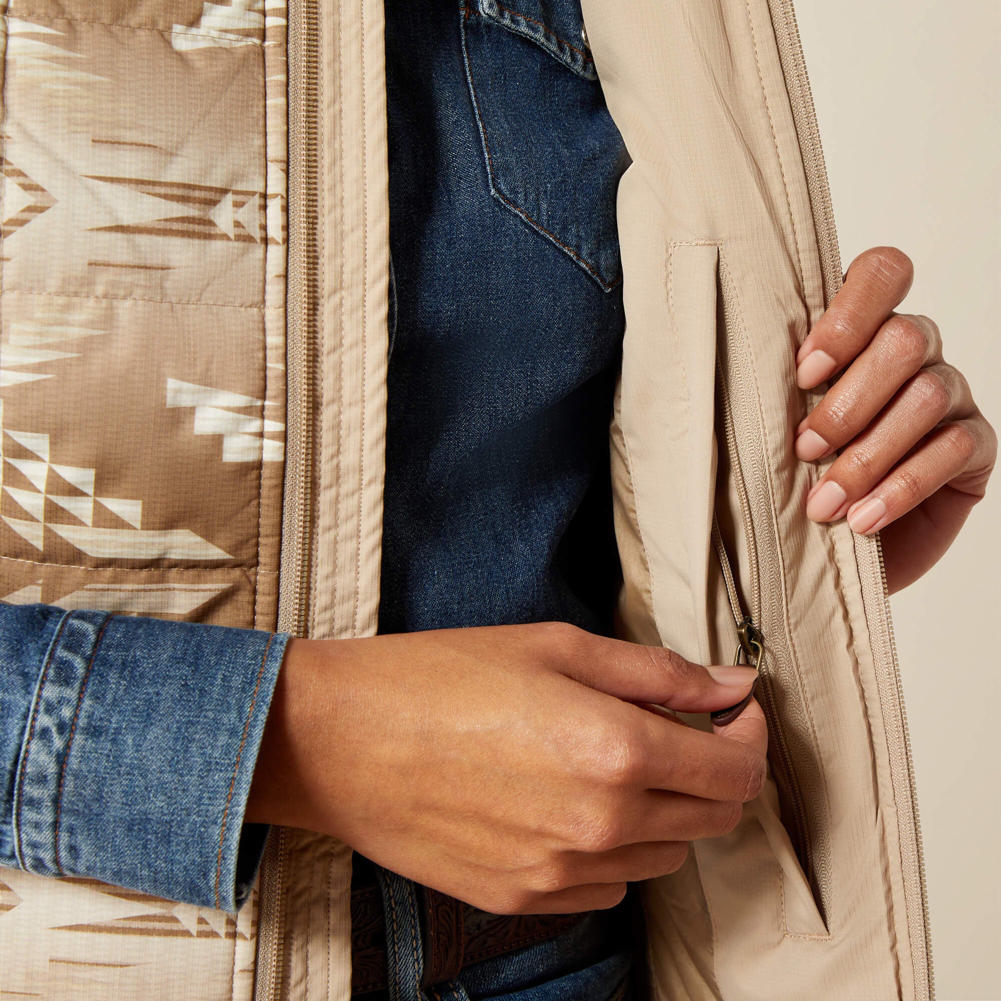 Crius Insulated Vest - Women|Trends