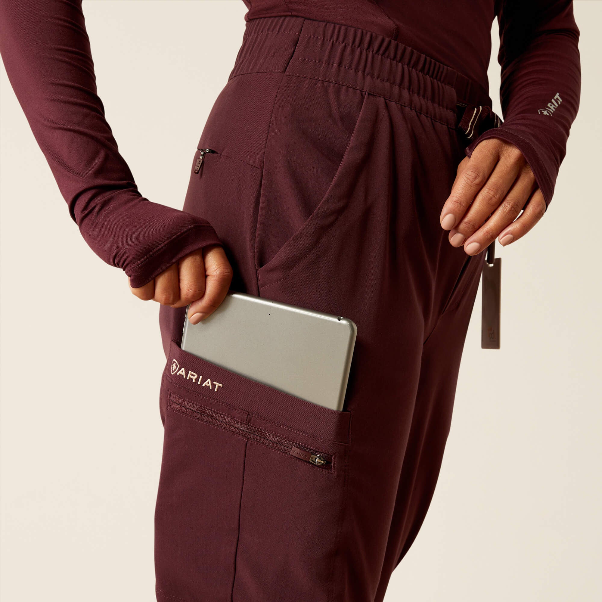 Blackwell Cargo Stretch Jogger Scrub Pant - Women
