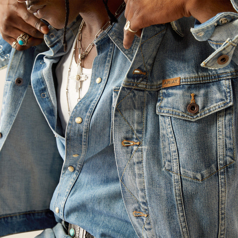 Everybody's Yellowstone Hometown Denim Jacket - Trends