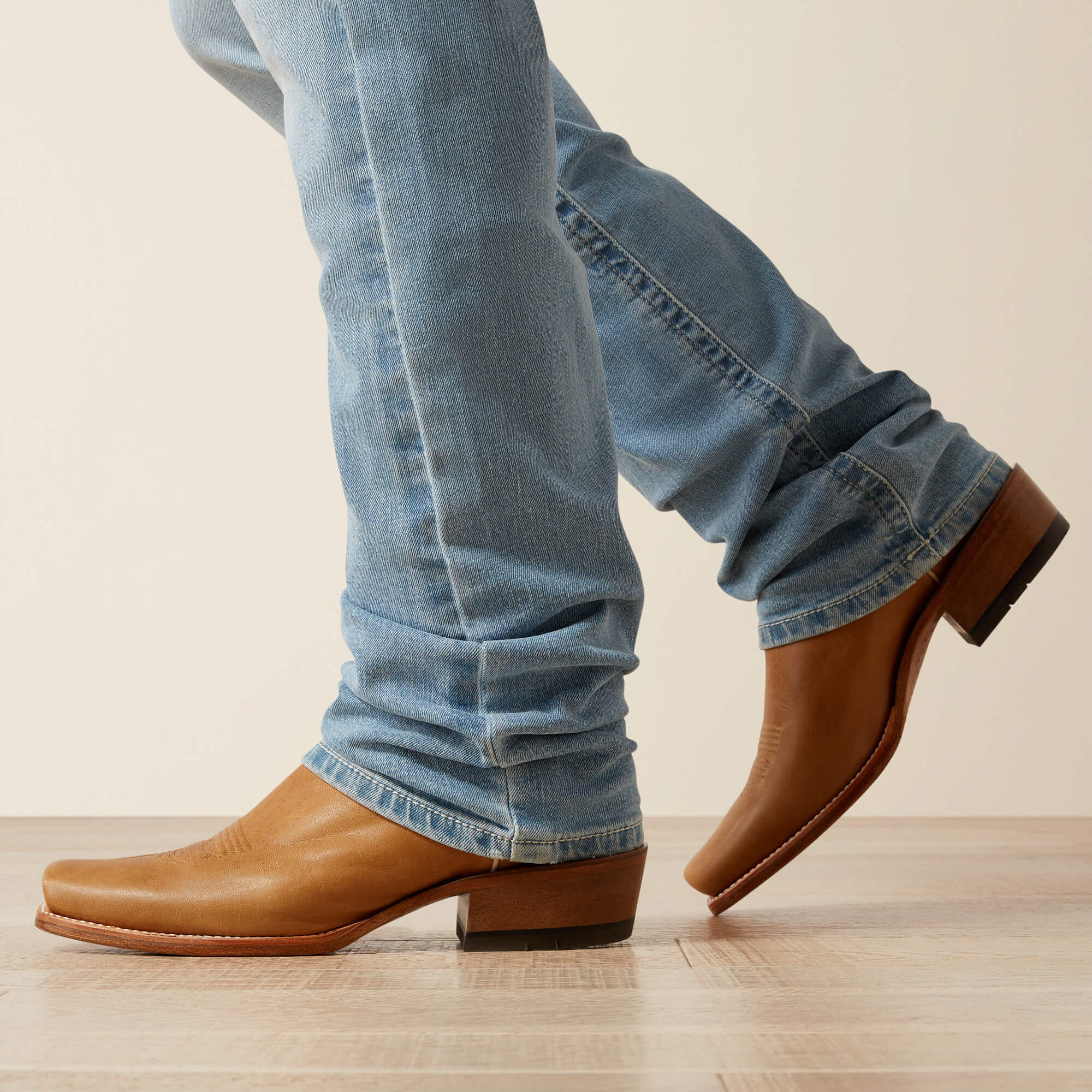 M7 Slim Carver Straight Leg Jean - Trends